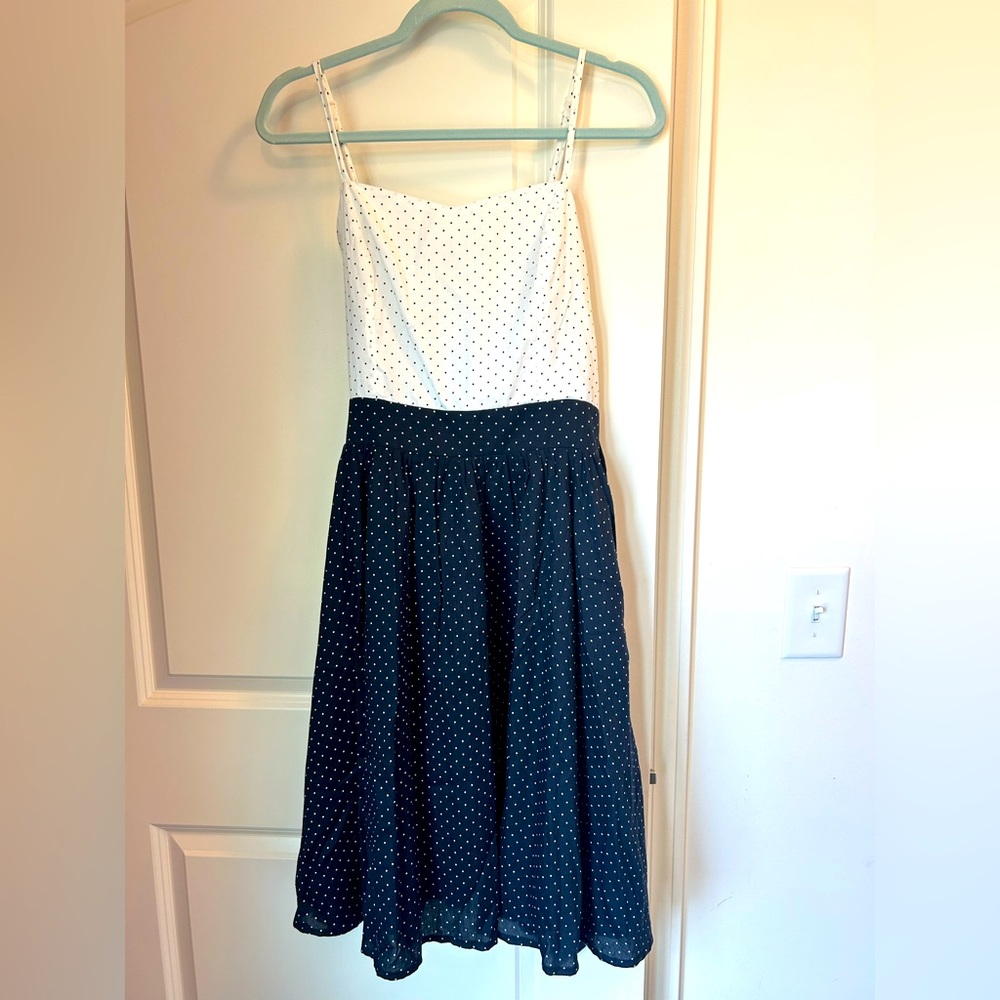 ModCloth dress size large with pockets and adjustable straps